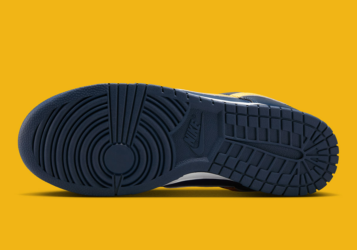 nike-dunk-low-michigan-homenageia-wolverines-6