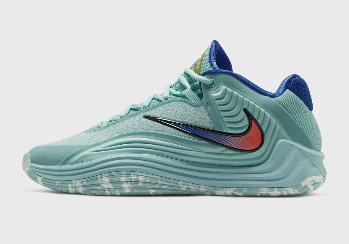 nike-giannis-freak-7-light-aqua-lancamento-2026-3