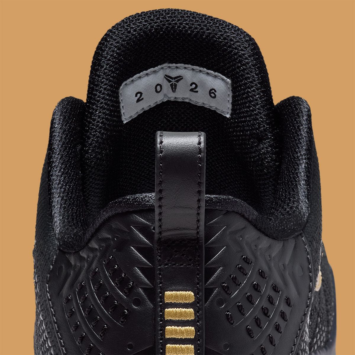 nike-kobe-11-elite-protro-fade-to-black-retorna-8