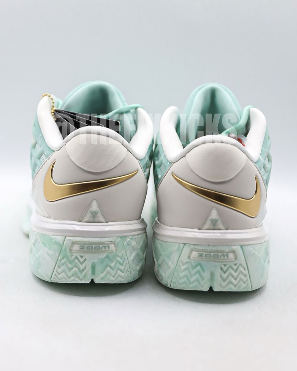nike-kobe-3-low-protro-chbl-legado-kobe-bryant-5