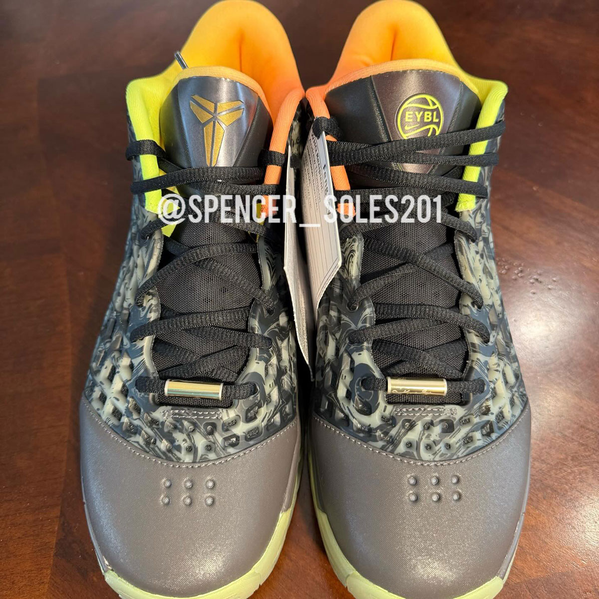 nike-kobe-3-low-protro-eybl-pe-edicao-exclusiva-5