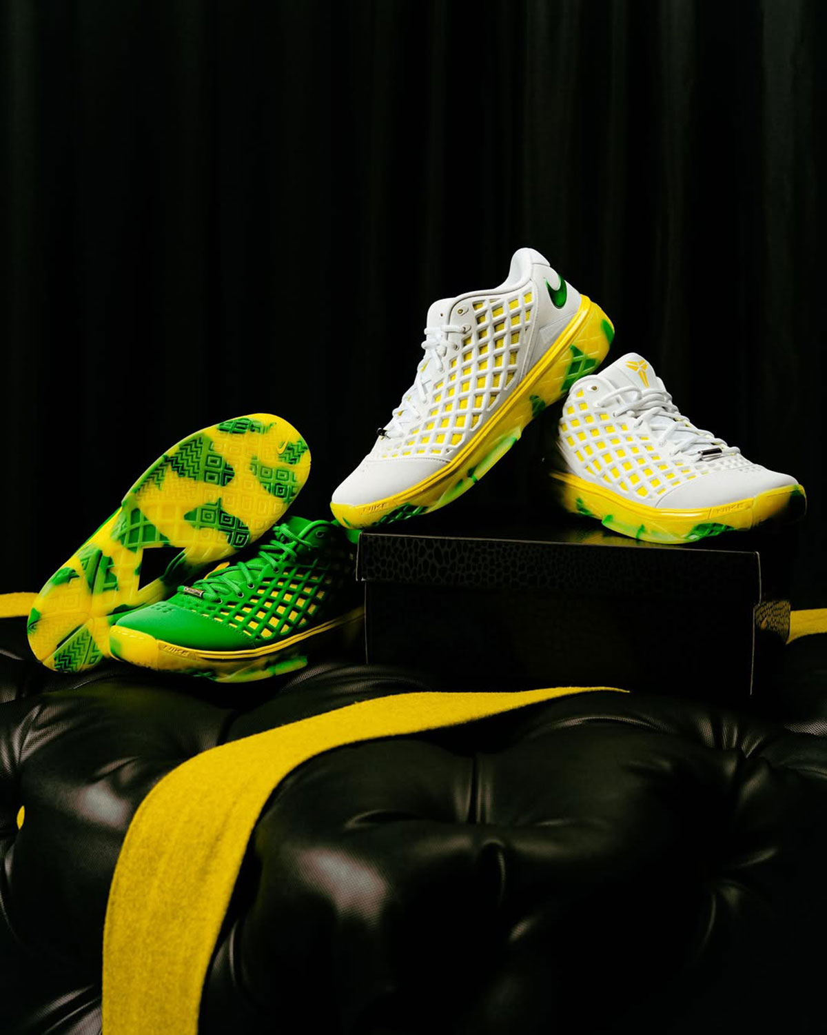 nike-kobe-3-low-protro-oregon-pe-march-madness-2