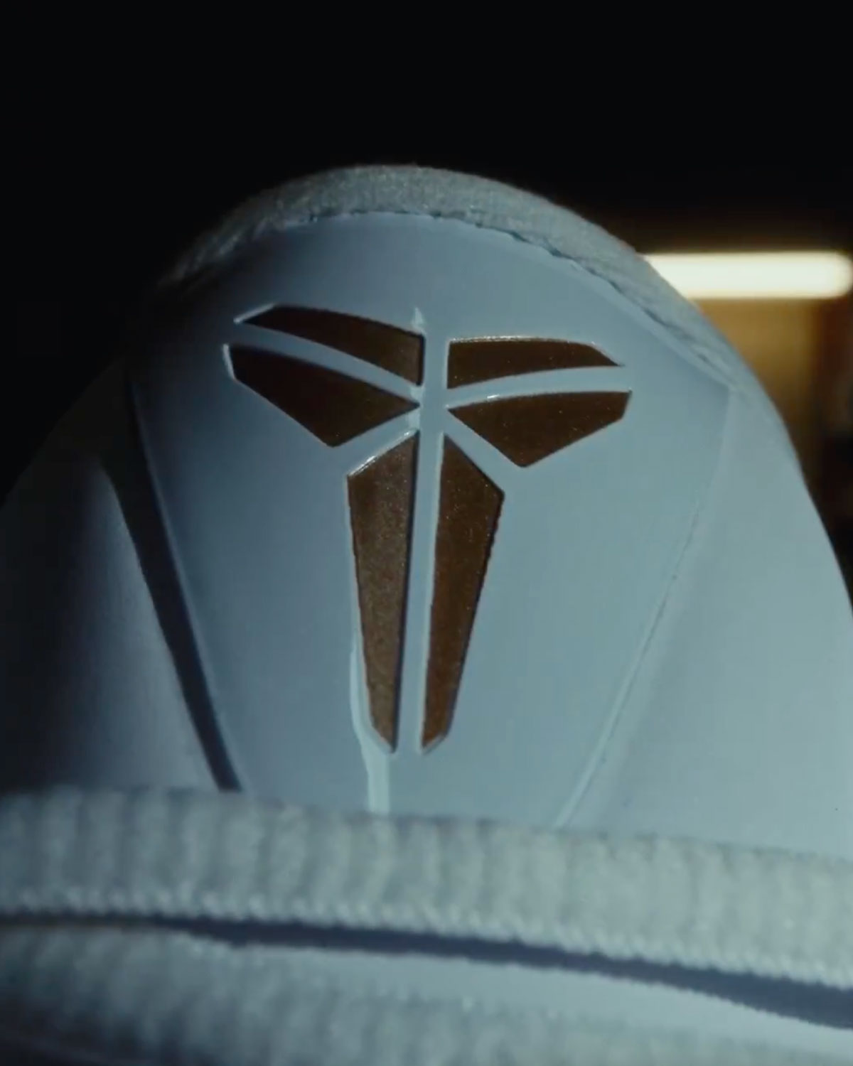 nike-kobe-3-low-protro-pe-final-four-march-madness-3
