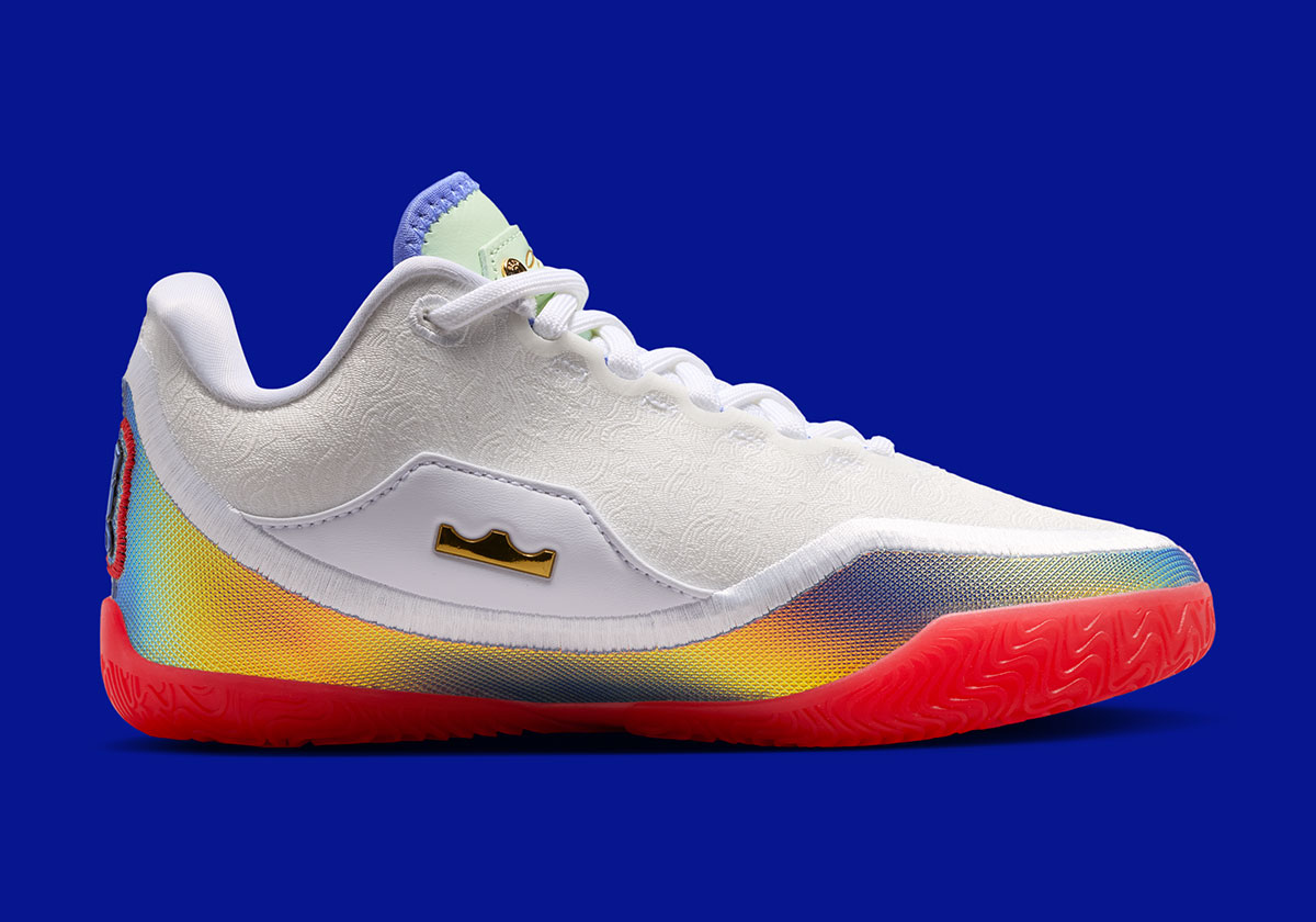 nike-lebron-23-motor-king-celebra-atuacao-4