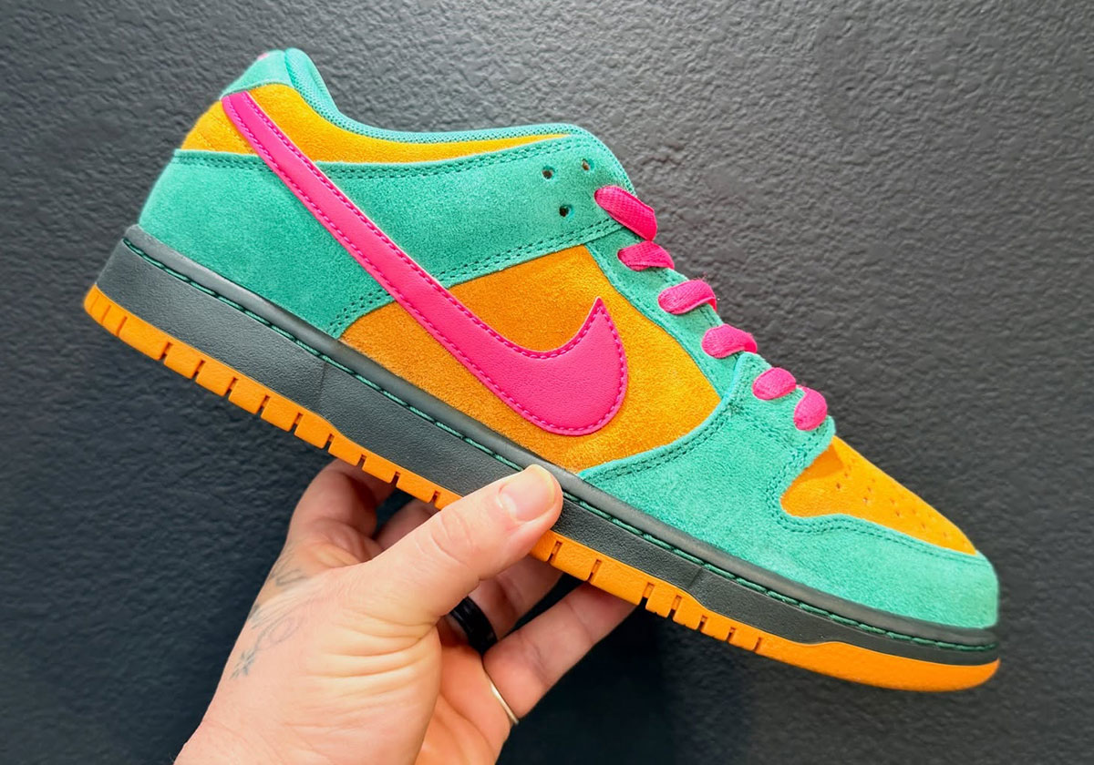 Nike SB Dunk Low All-Star 1996 resgata cores de San Antonio