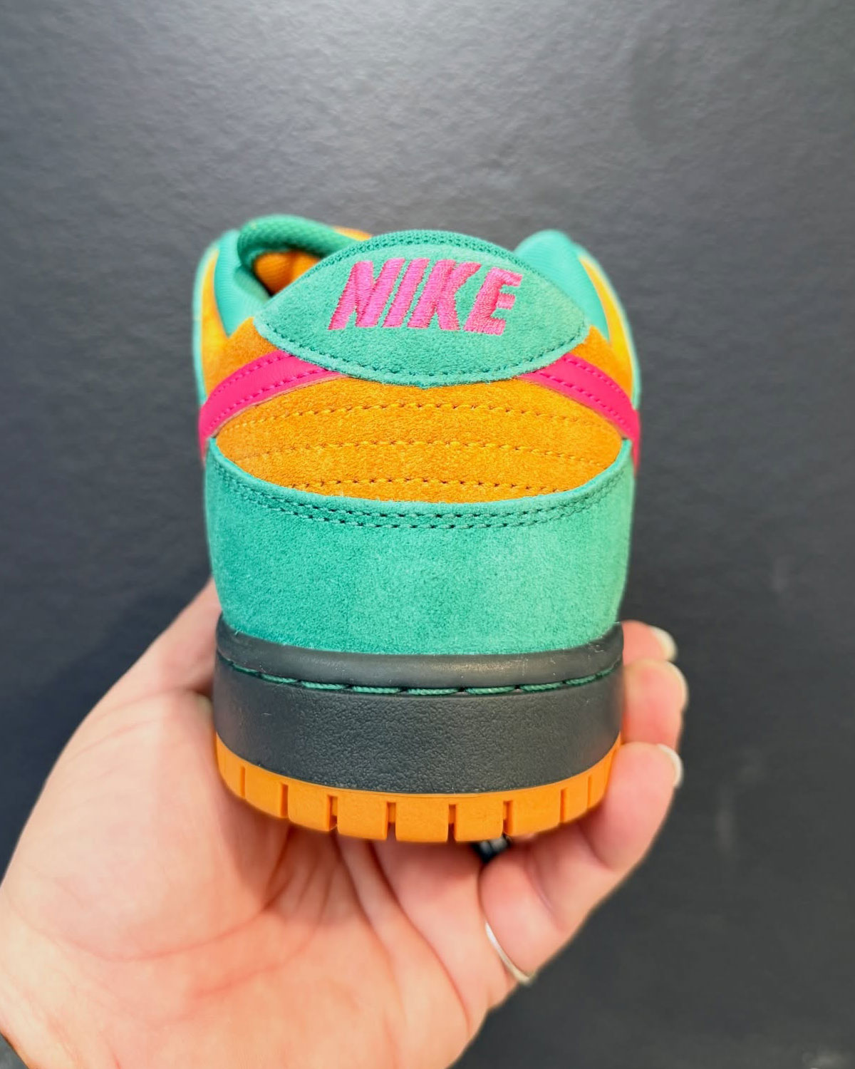 nike-sb-dunk-low-all-star-1996-san-antonio-4