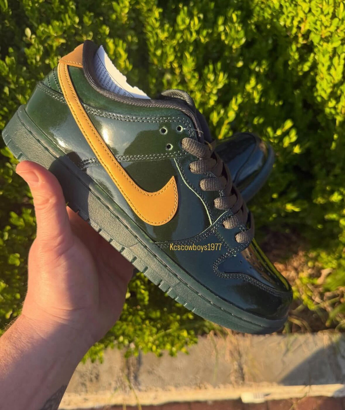 nike-sb-dunk-low-green-patent-lifestyle-4