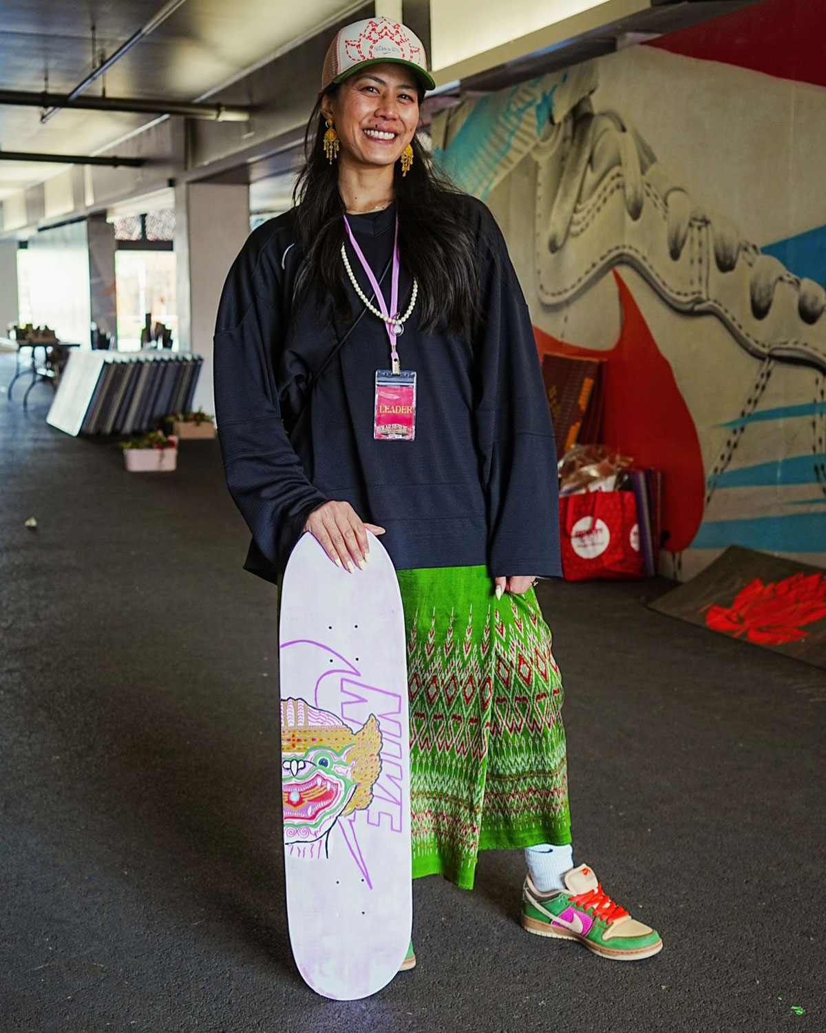 nike-sb-dunk-low-songkran-friends-family-cultural-7
