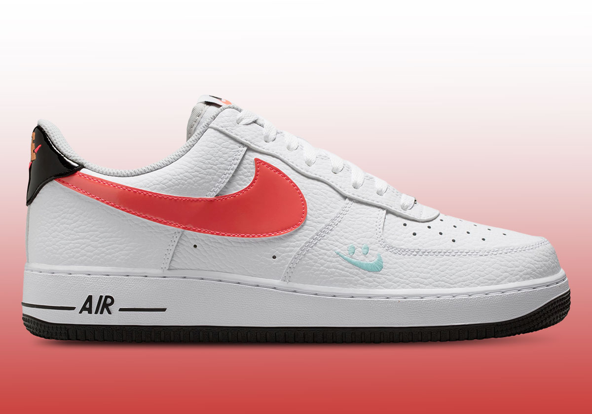 nike-smiley-face-air-force-1-dunk-low-verao-2