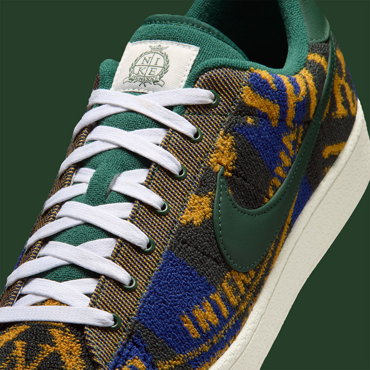 nike-tennis-classic-terrycloth-pack-retro-lifestyle-8
