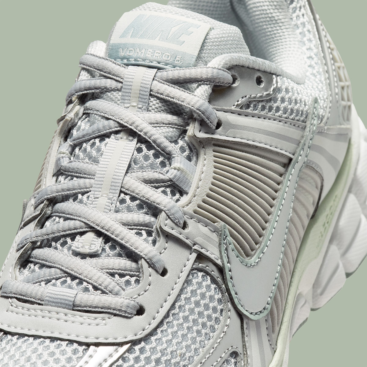 nike-zoom-vomero-5-grey-fog-tech-runner-8