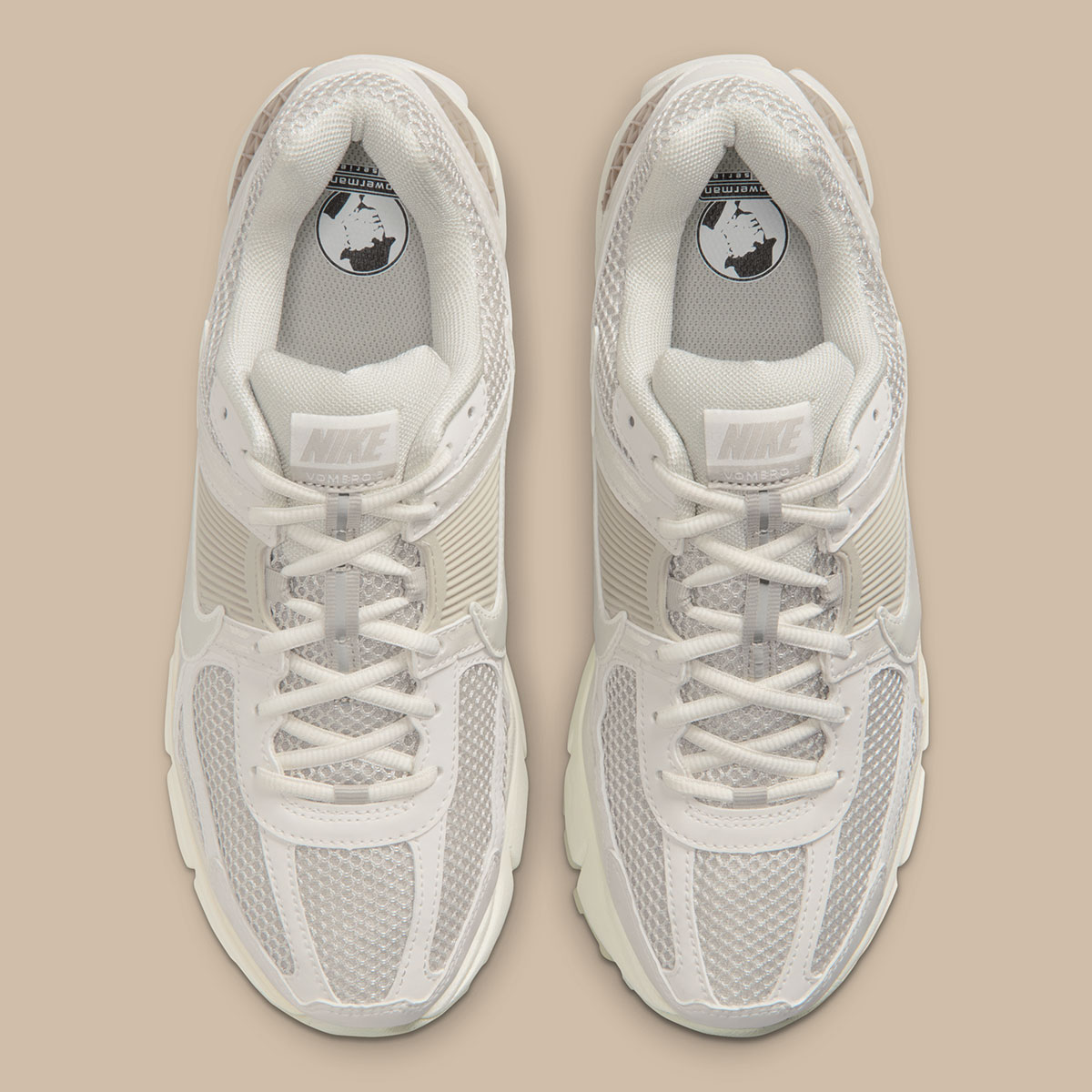 nike-zoom-vomero-5-phantom-tenis-versatil-verao-6