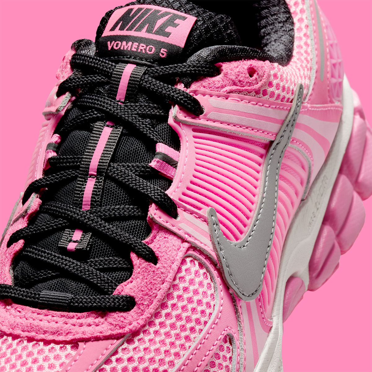 nike-zoom-vomero-5-pink-glow-dad-shoes-femininos-8