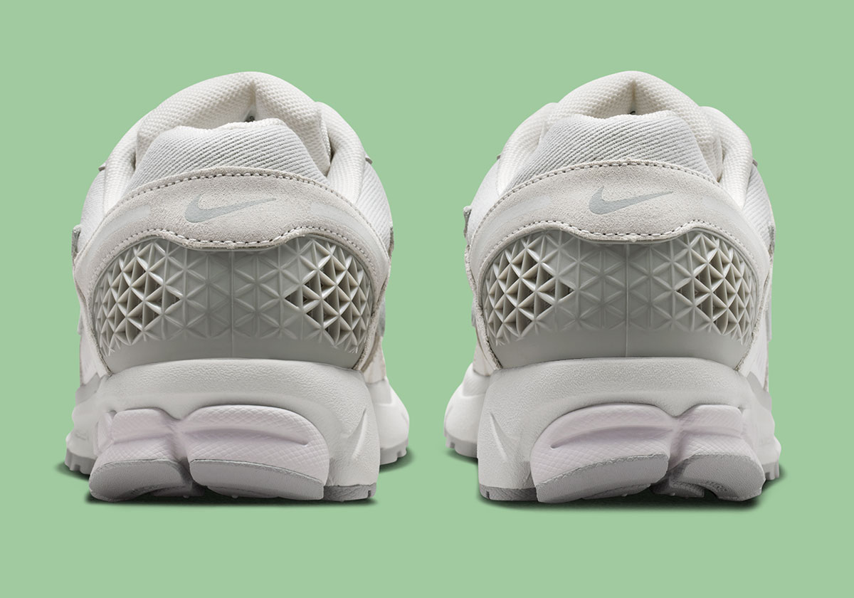 nike-zoom-vomero-5-vast-grey-cabedal-canvas-2026-7