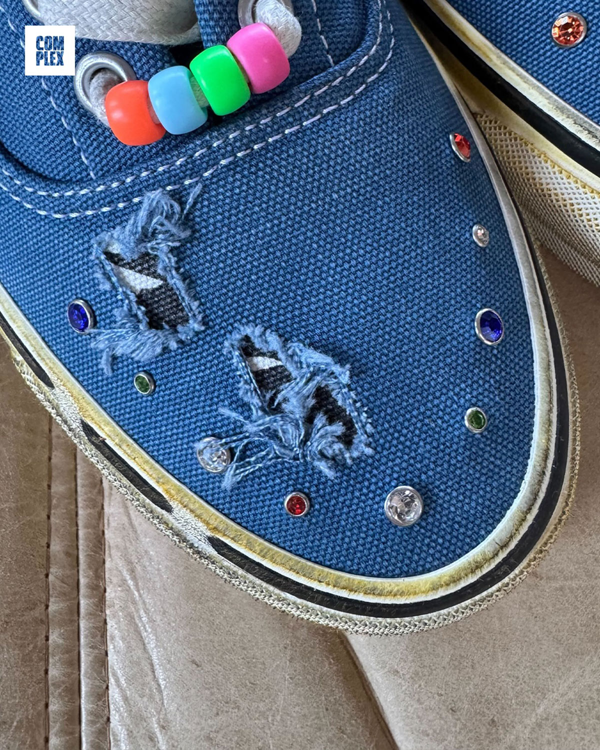 satoshi-nakamoto-vans-era-lucky-charms-azul-3