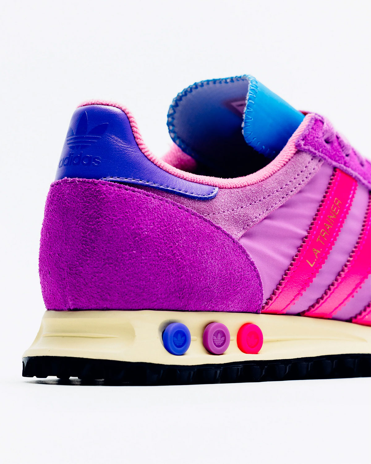 sneaker-politics-adidas-la-trainer-cultura-festivais-3