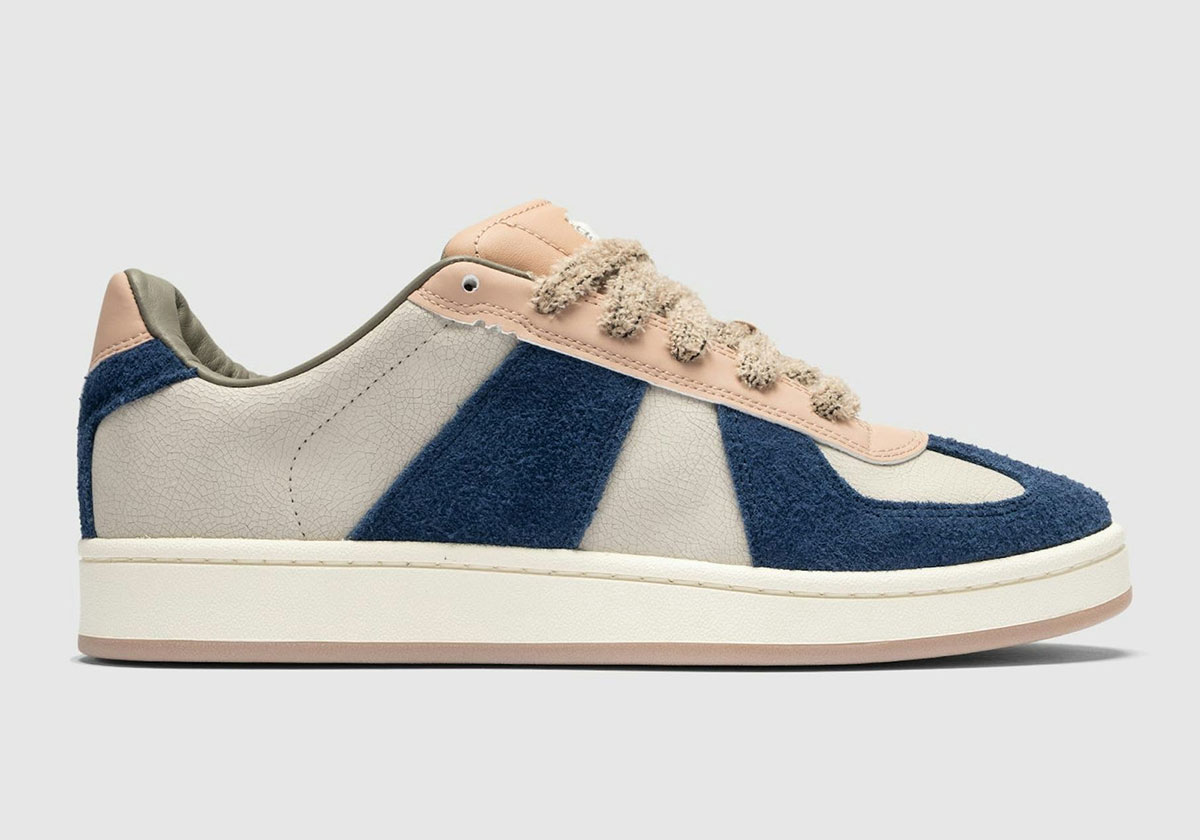 the-whitaker-group-adidas-bw-00s-do-not-duplicate-3
