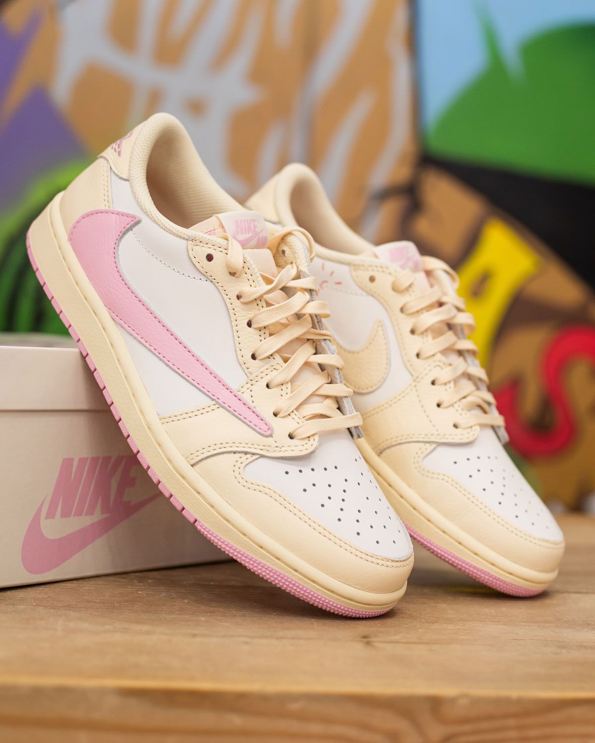 travis-scott-air-jordan-1-low-muslin-shy-pink-2