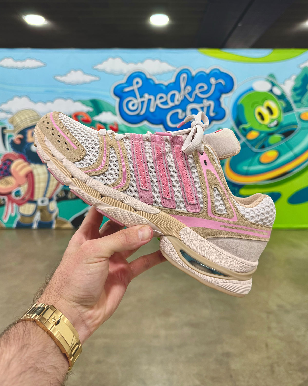 unheardof-adidas-piggy-runner-porkchop-edicao-1-of-1-3
