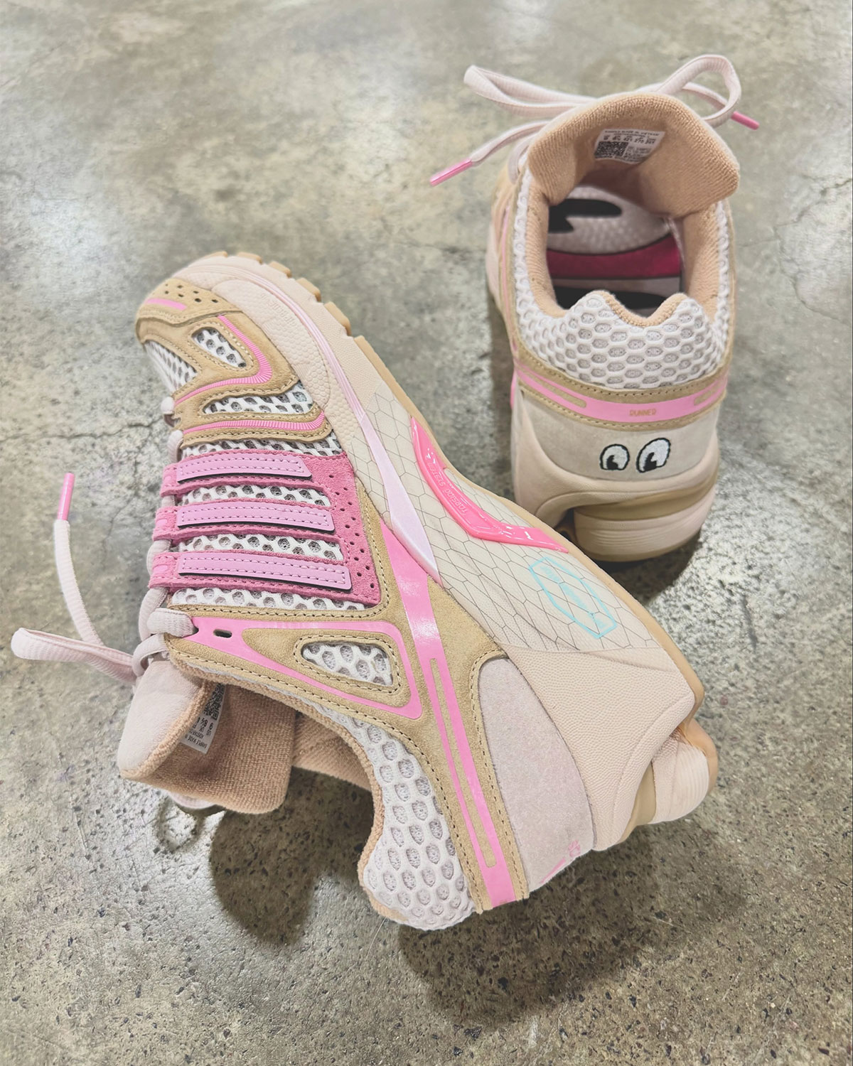 unheardof-adidas-piggy-runner-porkchop-edicao-1-of-1-4