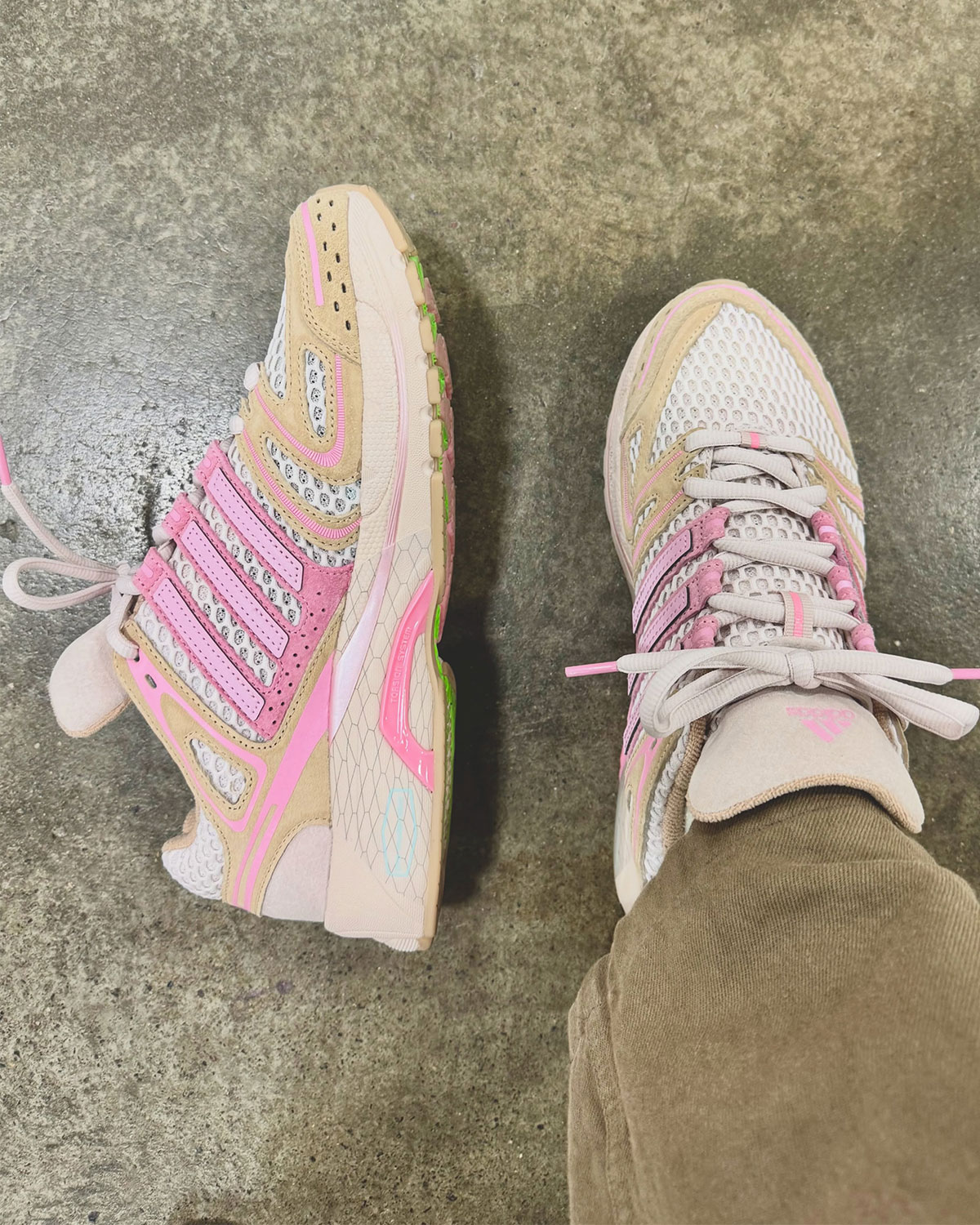 unheardof-adidas-piggy-runner-porkchop-edicao-1-of-1-5