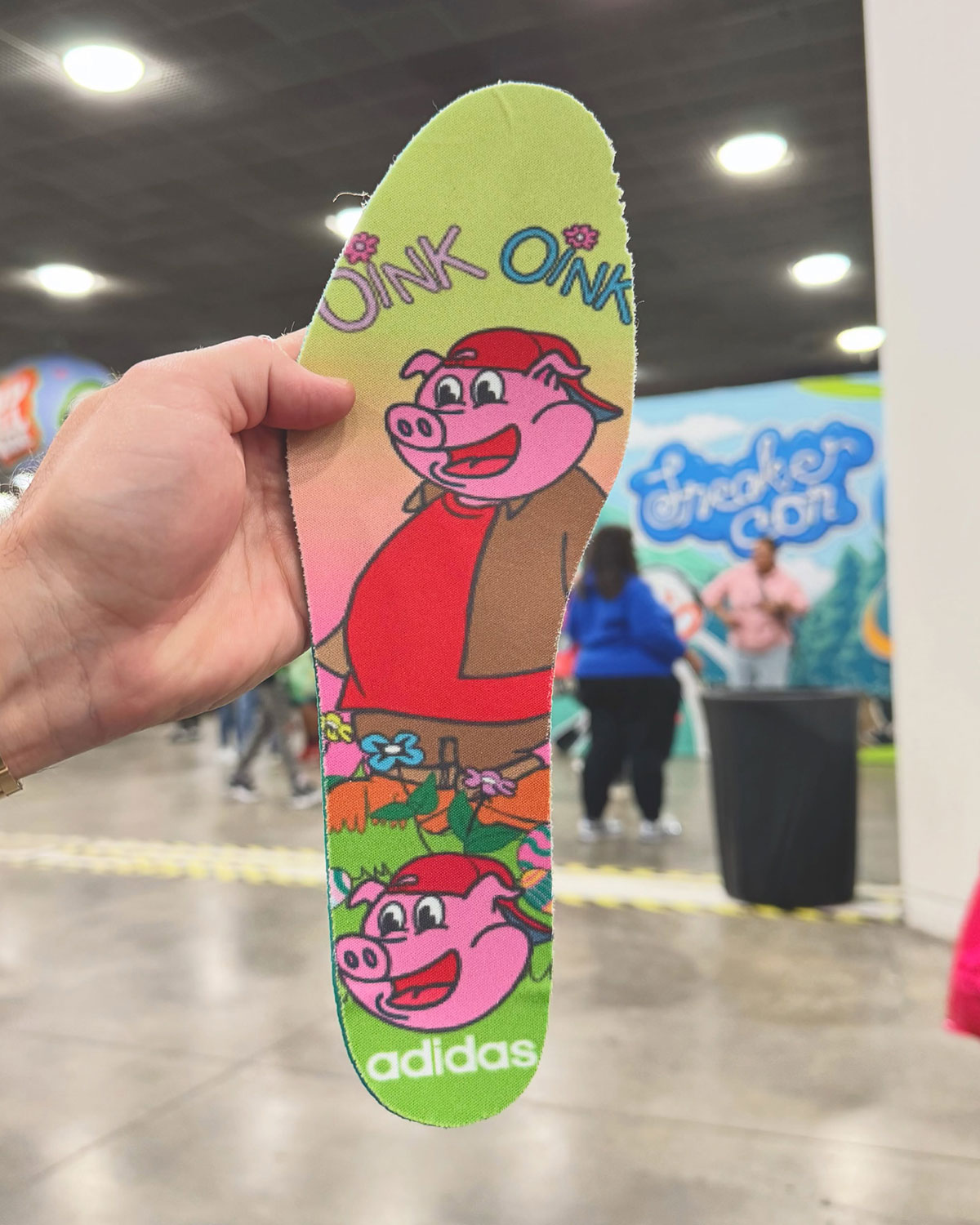 unheardof-adidas-piggy-runner-porkchop-edicao-1-of-1-8