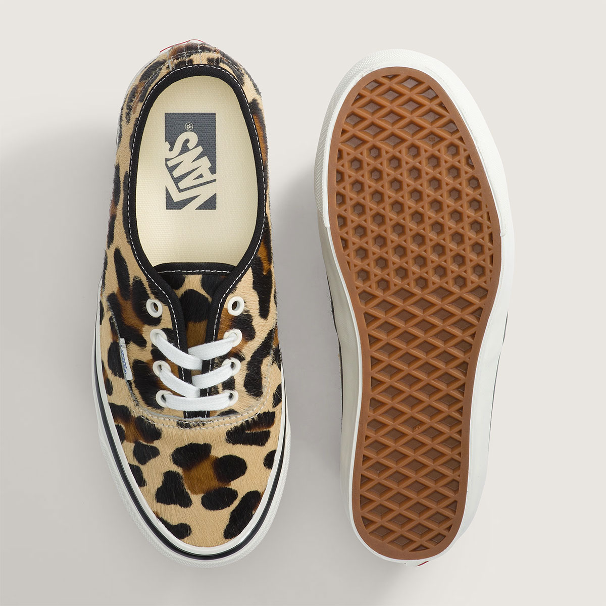 vans-authentic-animal-print-pony-hair-primavera-2026-4