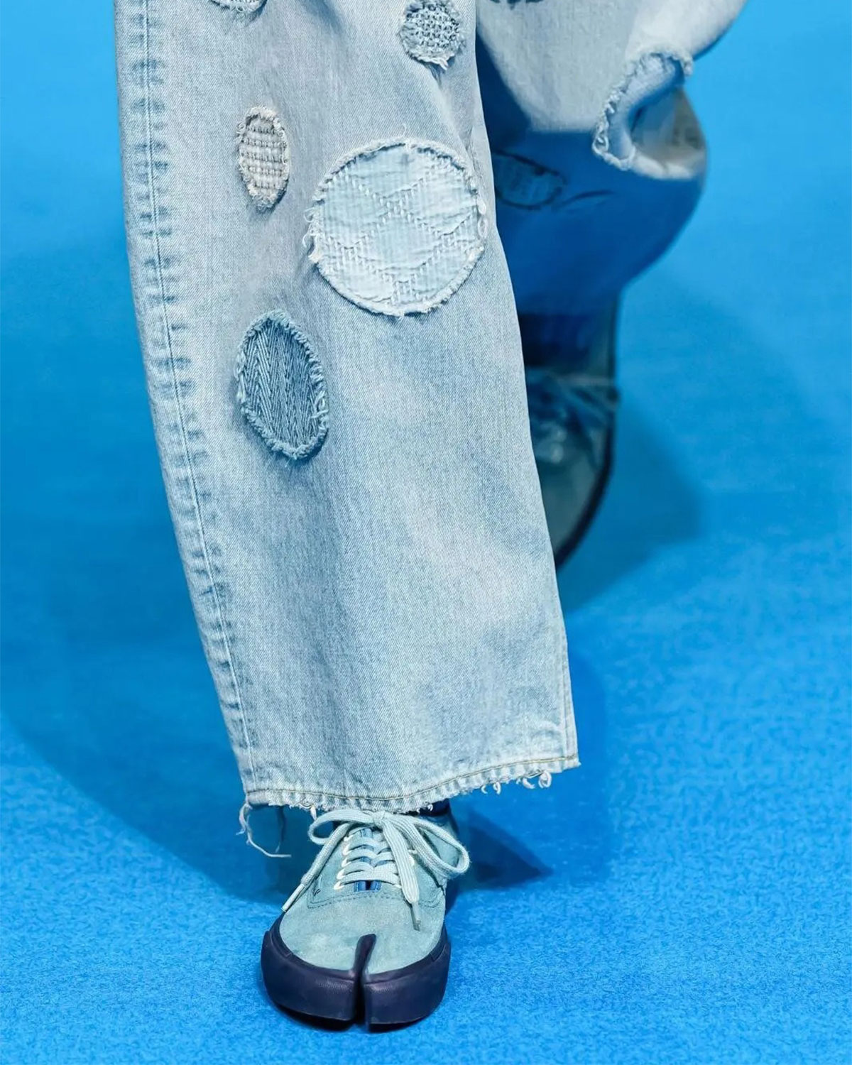 vans-lanca-authentic-tabi-colaboracao-fdmtl-2026-4