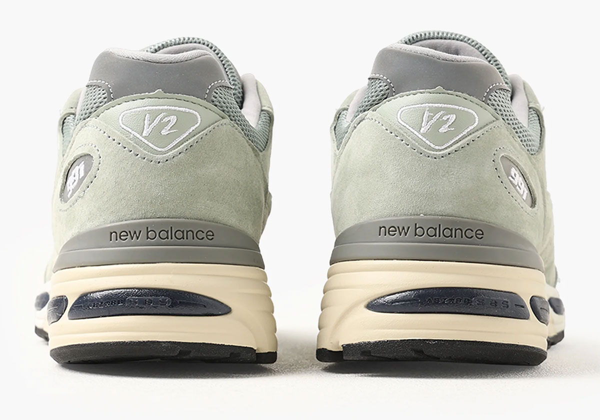 new-balance-991v2-made-in-uk-sea-glass-premium-4