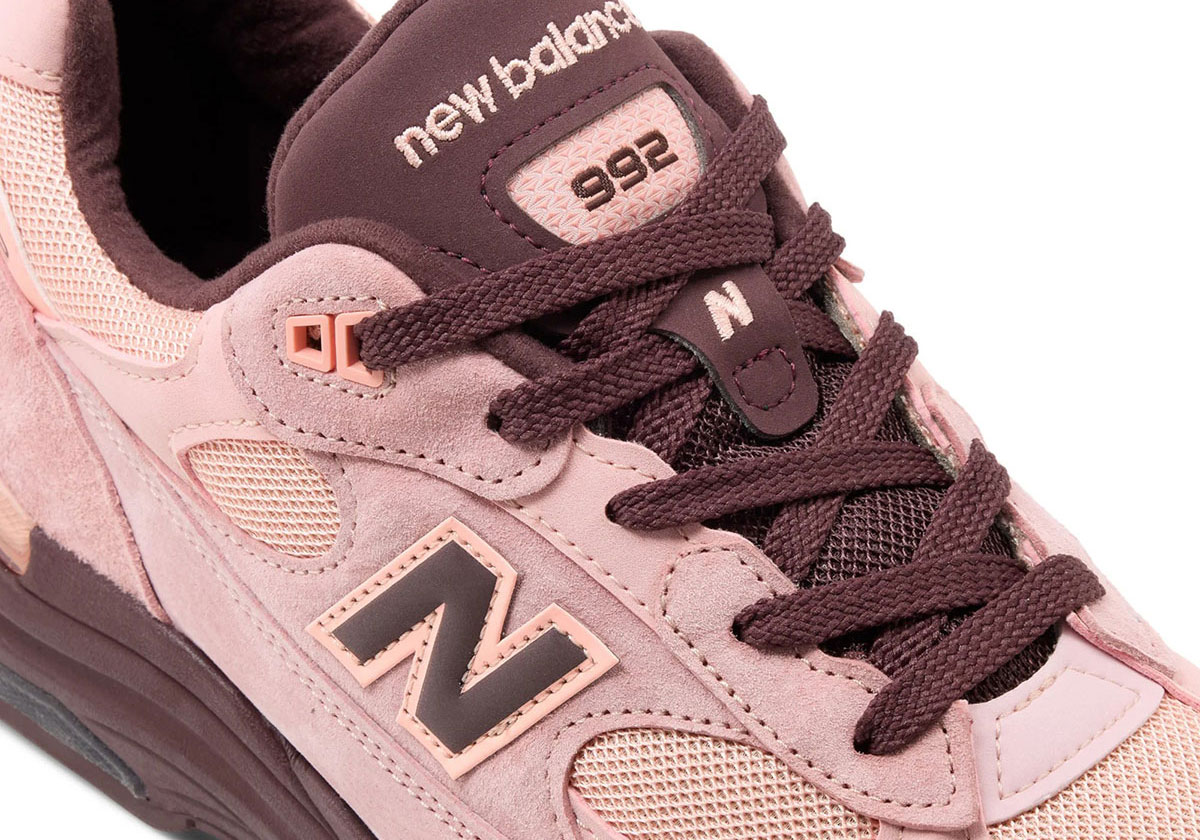 New Balance 992 “Pink Chalk” reforça tendência dos dad shoes