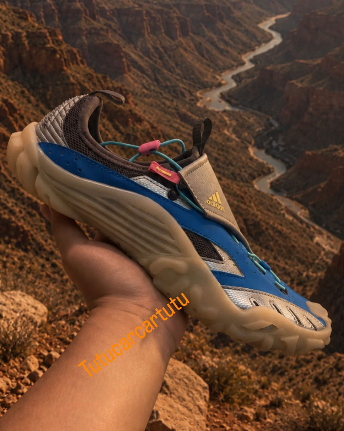 pharrell-adidas-virginia-water-moc-lucid-ray-blue-2