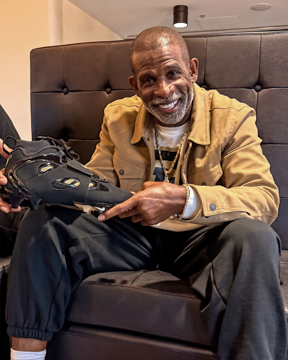 tenis-de-deion-sanders-nike-diamond-turf-2-colorado-4